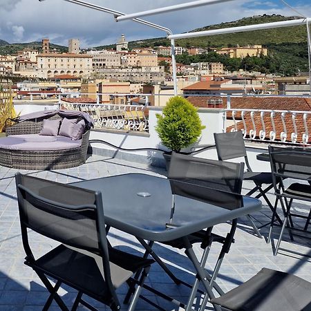 Tower Apartments Terracina Luaran gambar